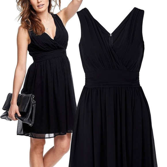 Crossover Front Sleeveless Black Dress - Picture 4 of 6